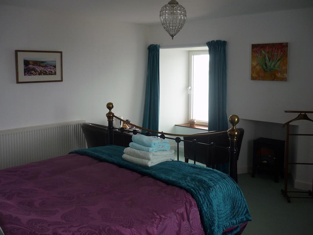 No 1 Broughton Bed & Breakfast Пироволл Номер фото